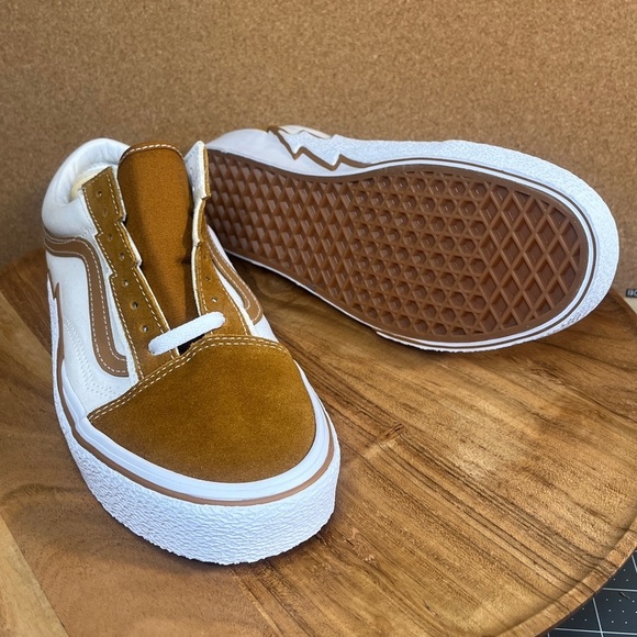 Vans
Old skool
Bolt
‘Cathay spice’
NWOT - Picture 11 of 16